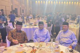 Gubernur Gusnar -- Sekjen Gerindra Sugiono bertemu