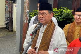 Pramono perintahkan Satpol PP dan OPD berantas stiker QR judol di DKI