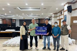Peruri salurkan bantuan sembako hingga santunan anak pada Ramadhan