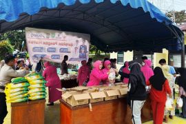 Polres Natuna gelar gerakan pangan murah di Pulau Terluar