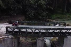 TNI selesaikan jembatan modular di Simalungun permudah akses warga