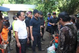 Bupati Buleleng minta tim gabungan fokus cari warga terdampak banjir