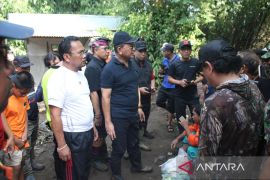 Bupati Buleleng minta tim gabungan fokus cari warga terdampak banjir