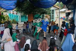 Grebek Kampung Dompet Dhuafa bersama Persib Bandung di Cisarua