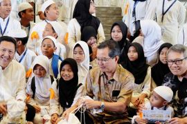Adaro dan AlamTri berbagi kebahagiaan Ramadan santuni 1000 anak yatim