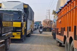 Kemacetan lintas Medan-Banda Aceh capai 10 km akibat antrean BBM di Aceh Tamiang