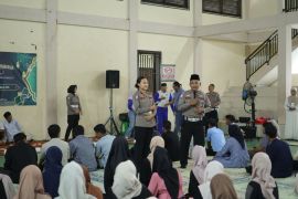 Satlantas Polresta Banjarmasin edukasi tertib lalu lintas anggota Forbasi