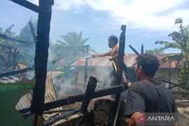 Satu rumah terbakar akibat ledakan gas di Mukomuko