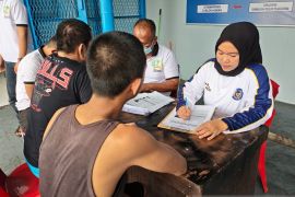 Deteksi Dini dan Cegah Penyakit Menular, Lapas Pekanbaru Lakukan Skrining Kesehatan Warga Binaan Baru