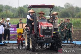 Kapolri hadiri tanam raya jagung, dukung swasembada pangan Presiden