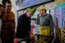 Menbud resmikan pameran sejarah Al-quranSumut