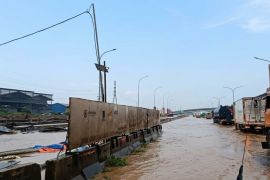 Banjir di Tol Jakarta-Tangerang akibat curah hujan tinggi