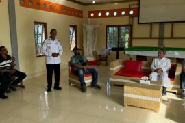 Papua Selatan salurkan bantuan uang tunai Rp100 juta ke Gereja Kristus Raja Keppi