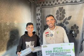Dompet Dhuafa Sulsel salurkan iftar untuk 1.000 pengungsi di Gaza Utara