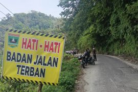 Pemkab Pasaman Barat imbau pemudik waspada lalui jalur Talu-Simpang Empat