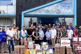 1.175 KK korban banjir di Lamsel dapat bantuan