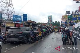 BRT koridor Ciledug - Tangcity belum beroperasi penuh imbas banjir