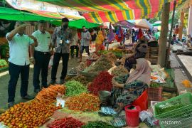 Harga dan stok aman! Polres Bima Kota awasi pasar jelang Lebaran