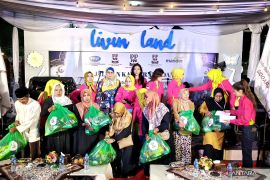 IPIP santuni ratusan marbot hingga penggali kubur di Surabaya