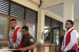 Two Australians sentenced 16 years for Bali murder of fellow Aussie