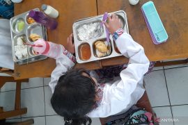 1.512 SPPG di Pulau Jawa dihentikan sementara oleh BGN