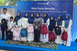 Anak-anak Bonua tampil percaya diri di acara buka puasa bersama DSLNG