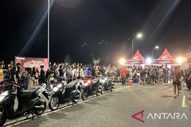 Honda Babel gelar lomba lari malam "Vario Berlari" di Jembatan Emas