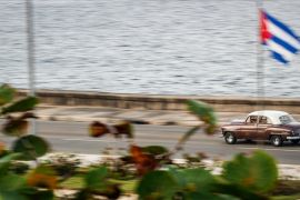 Trump sebut dia bisa "ambil alih" Kuba