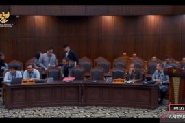 DPR RI menunda memberi keterangan uji materiil enam pasal KUHP baru di MK