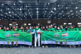 Semangat Ramadan di Medan, mitra Grab bagikan ratusan takjil