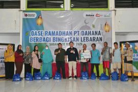 Pererat Silaturahmi Ramadan, PT Dahana Bagikan 1.500 Bingkisan Lebaran untuk Masyarakat Subang