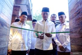 Resmikan sekretariat dan launching produk UMKM BisMU, Ijeck apresiasi MES Sergai