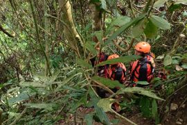 Tim SAR gabungan evakuasi remaja hanyut di Sungai Lae Sembelin