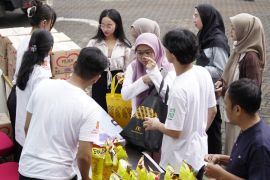 Bazar Ramadhan Garuda TV sediakan 3.000 liter minyak goreng bersubsidi