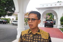 Stok BBM Karimun dipastikan aman, Bupati Iskandarsyah minta warga tak panic buying