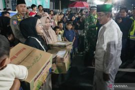 Ribuan Warga Padati Malam Puncak Festival Arakan Sahur 2026 di Tanjab Barat