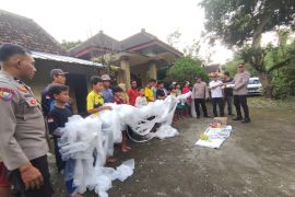 Polisi amankan 10 pelajar pembuat balon udara berpetasan di Ponorogo