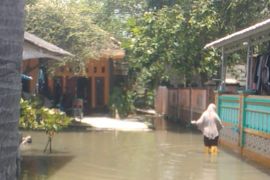 Banjir di Kabupaten Serang berangsur surut, namun warga tetap waspada