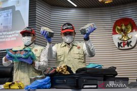 KPK tetapkan lima orang sebagai tersangka dalam OTT kasus suap proyek di Bengkulu