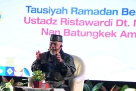 Buya Ristawardi: Dari Tukang Angkat Semen Menjadi Penjaga Cahaya Dakwah