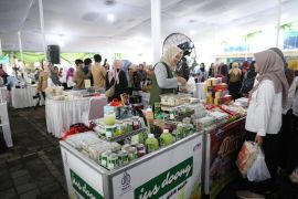 Ikuti bazar Ramadan Kementerian ATR/BPN, pegiat UMKM kolaborasi untuk perkenalkan produk unggulan