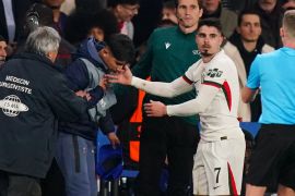 Pedro Neto terancam sanksi UEFA karena mendorong ball boy