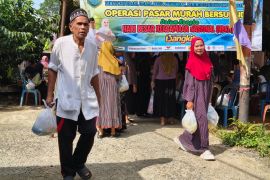 Diskoperindag HSU tutup rangkaian pasar murah di Desa Rantawan