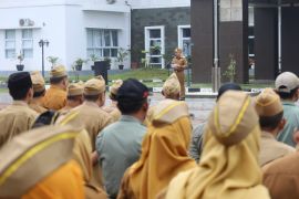 Pemkab Kuningan mengalokasikan Rp74 miliar untuk THR ASN