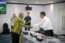 Gubernur Dominggus temui Mentan bahas penguatan sektor pangan