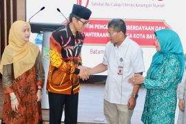 OJK Kepri sasar para ibu rumah tangga Batam dalam kegiatan literasi keuangan syariah