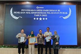Imigrasi Parepare raih penghargaan pelayanan publik sangat baik dari Ombudsman