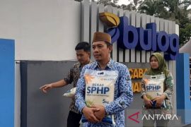 Bulog Cianjur memastikan stok beras 20 ribu ton aman hingga lebaran