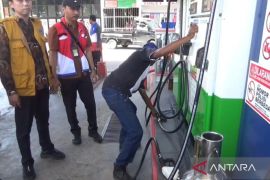 Pemkab Ngawi lakukan tera ulang di SPBU jelang arus mudik Lebaran