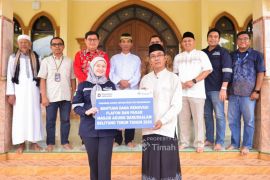 PT Timah tingkatkan fasilitas masjid tertua di Belitung Timur